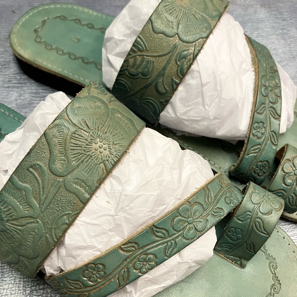 Green Boho Floral Embossed Leather Slide Sandals - Picture 4 of 8